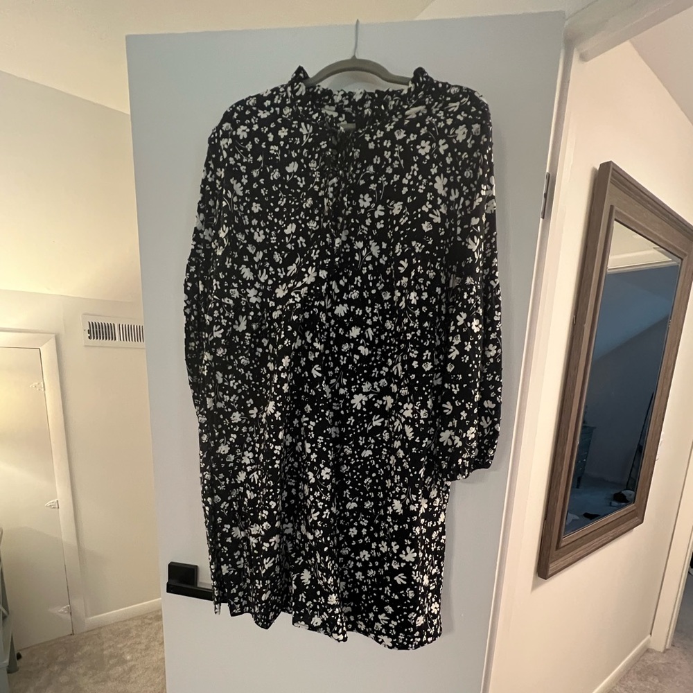 Who What Wear Monochrome Floral Skirt